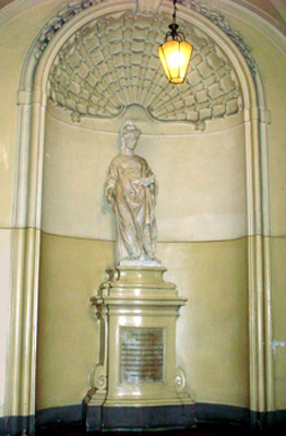 Statua marmorea della Minerva